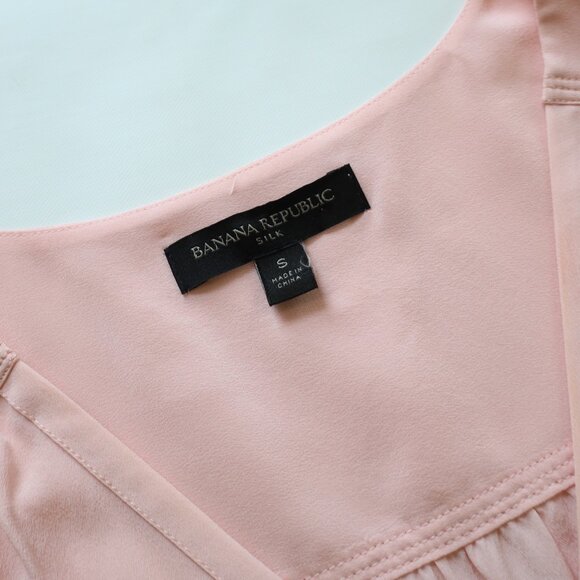 BANANA REPUBLIC Size 4 Blue Pink Skirt Blouse Set Career Eyelet Silk - Picture 4 of 12